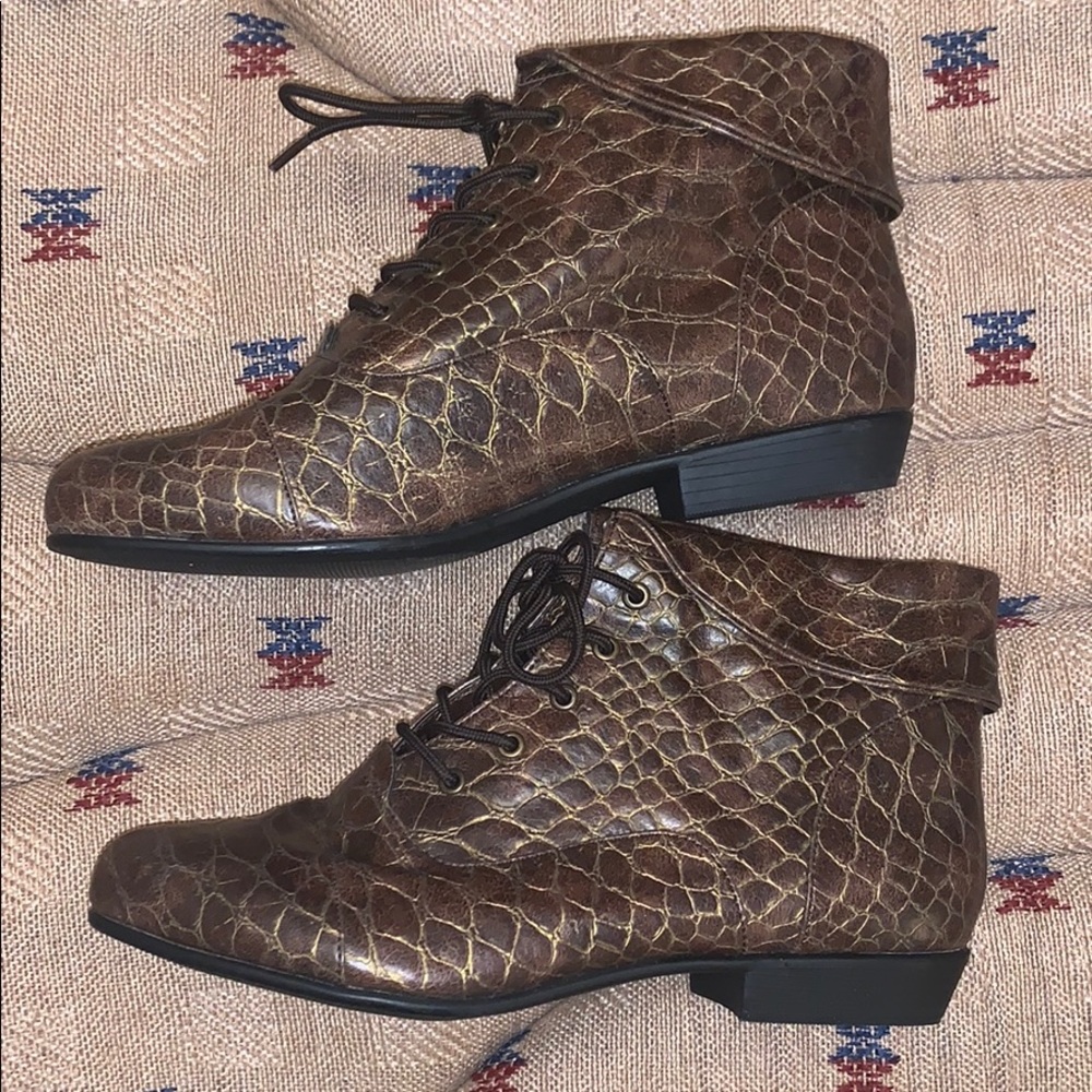 Brown boots